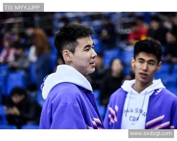 郭昊文:从青涩少年到篮球场上的闪耀新星的成长之路与未来展望